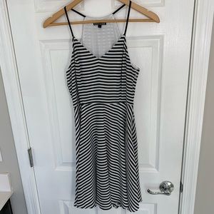 Express black and white dress size 6